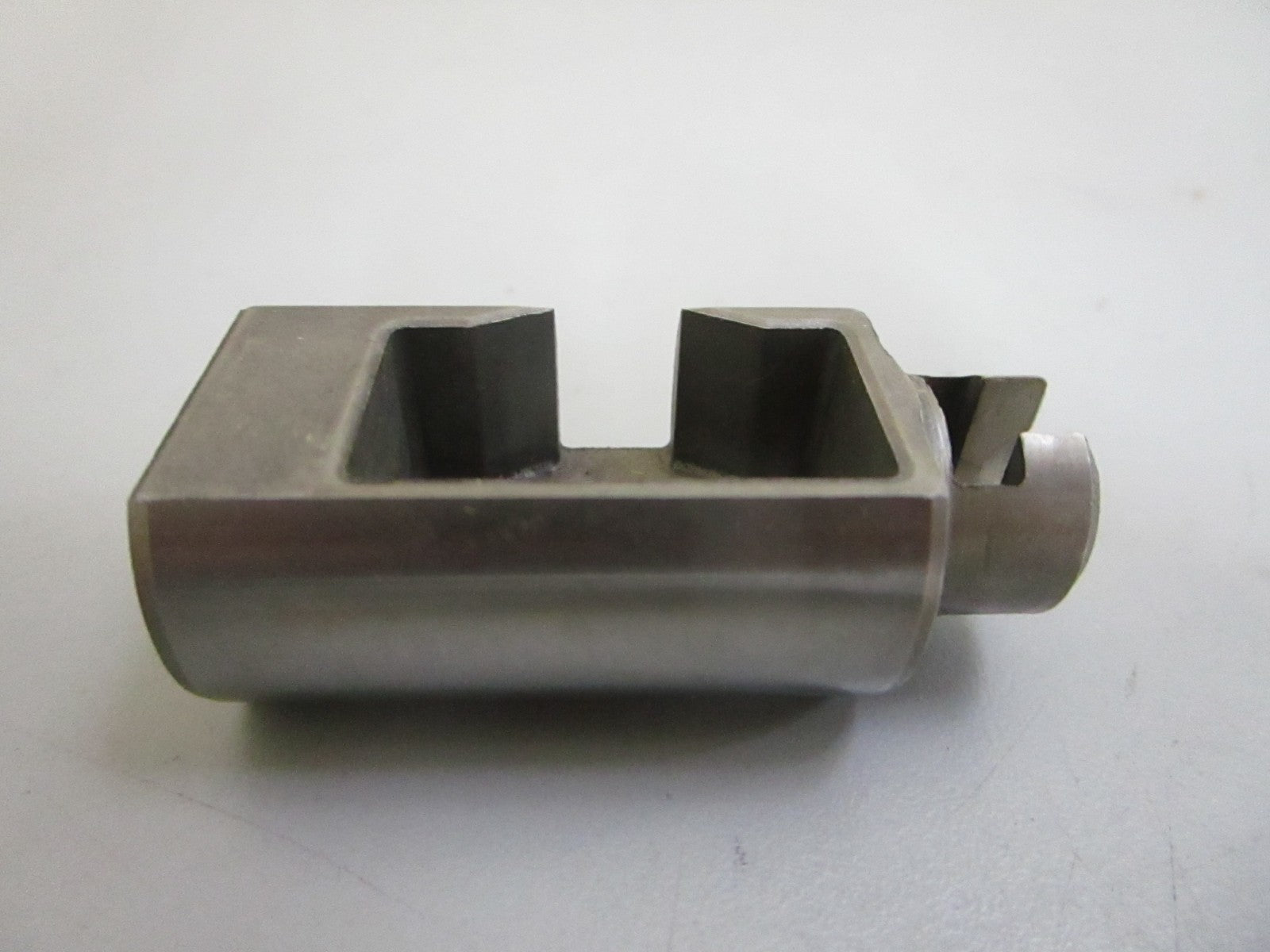 *NEW OEM* 0820 OMC Johnson Evinrude Slider 5033795