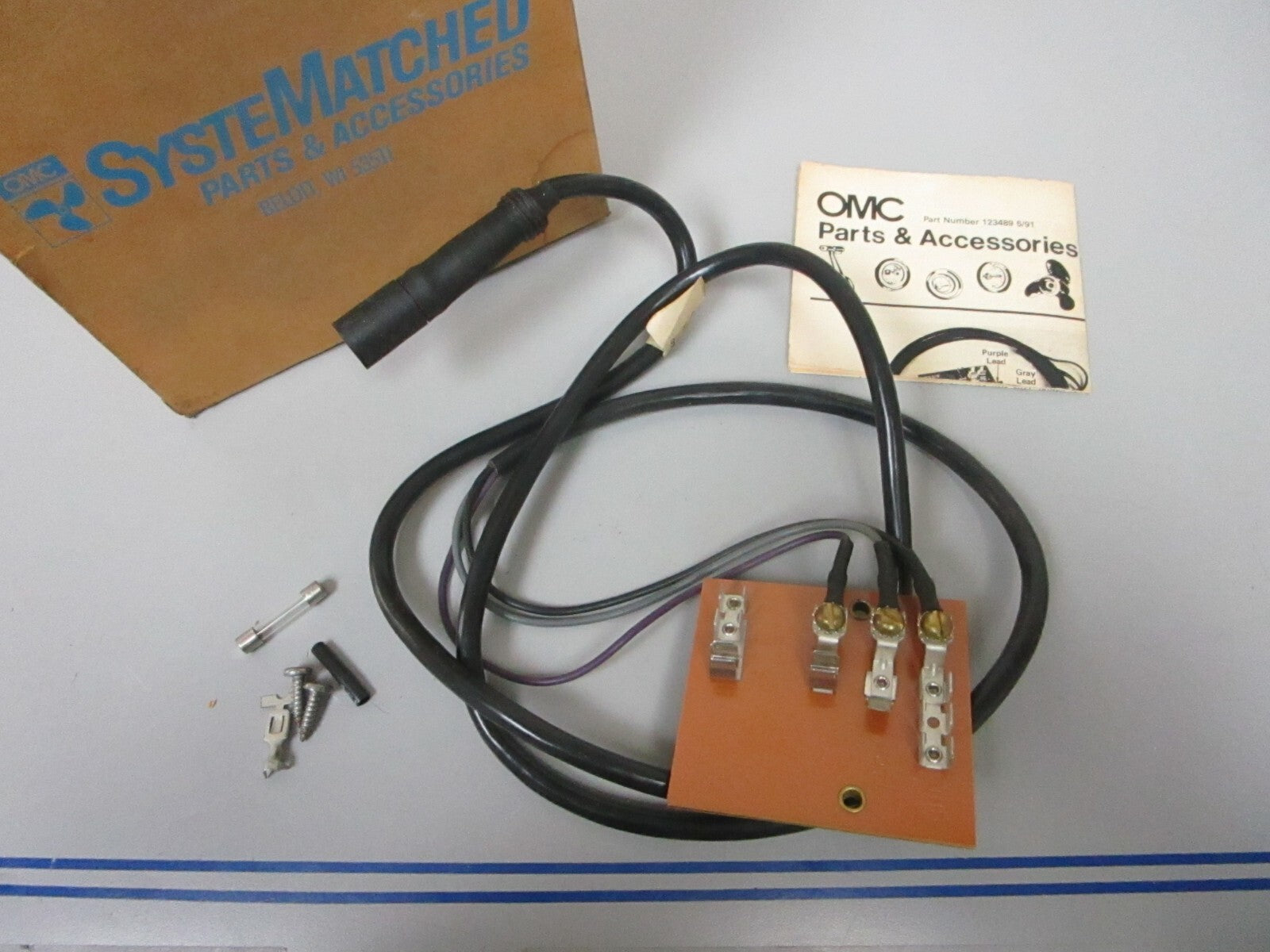 *NEW OEM* 0810 OMC Johnson Evinrude Wire & Fuse Tach Kit 173611 0173611