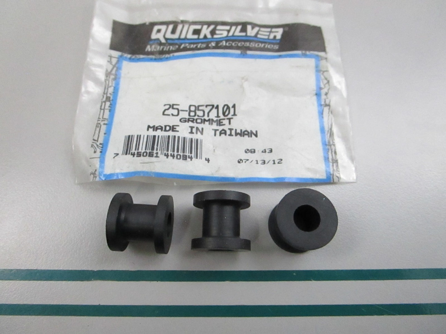 NEW OEM (LOT OF 3) 25-857101 Mercury Quicksilver Grommet 0810