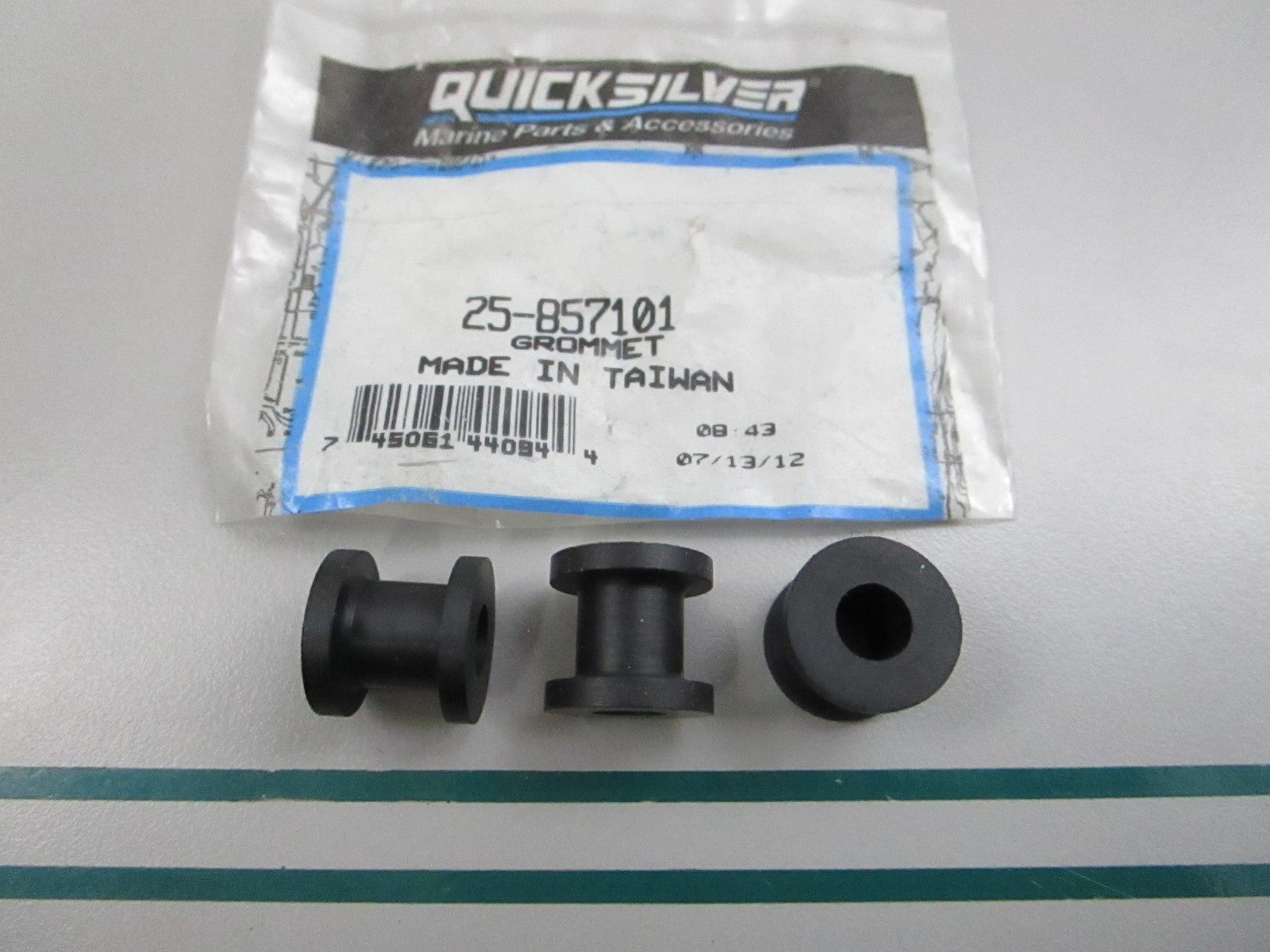 NEW OEM (LOT OF 3) 25-857101 Mercury Quicksilver Grommet 0810