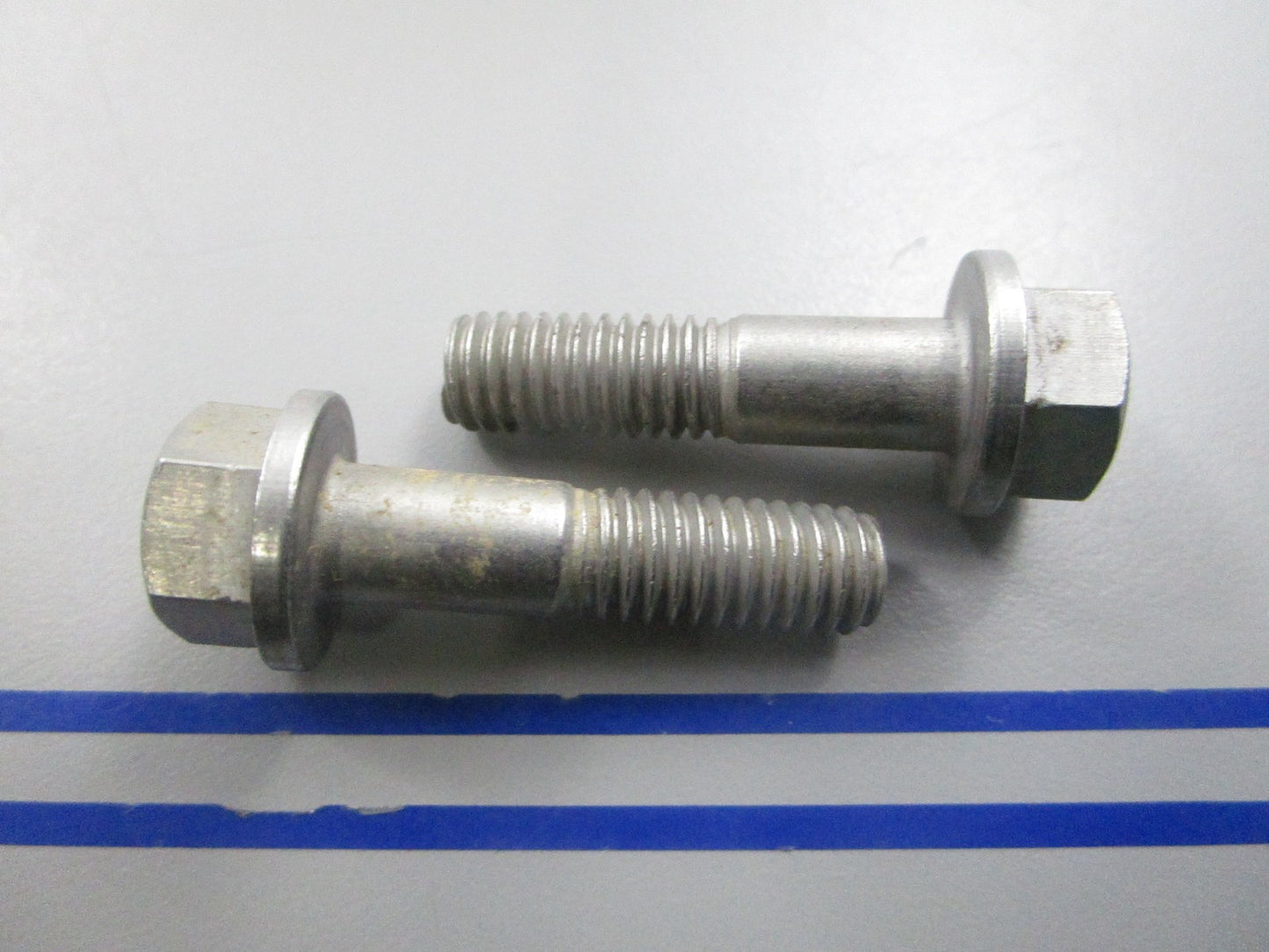NEW OEM (LOT OF 2) 308745 0308745 OMC Johnson Evinrude Bolt 0810