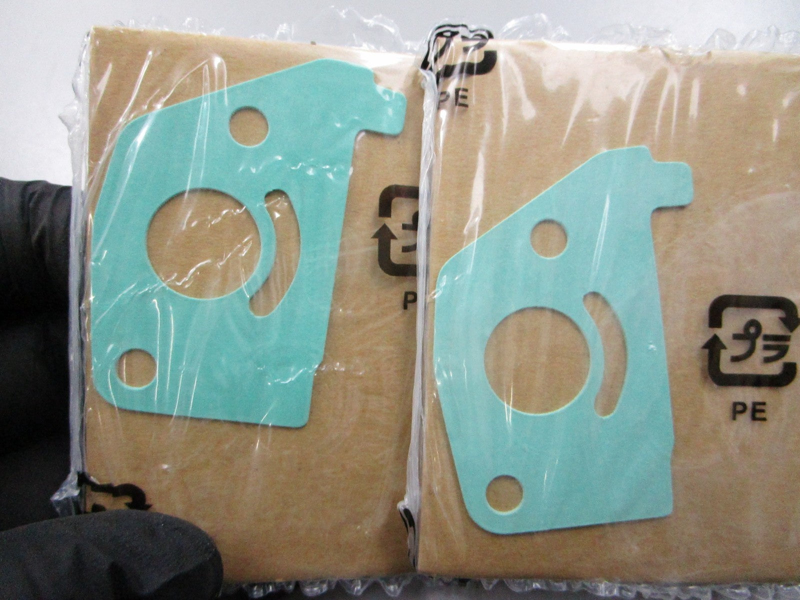 *NEW OEM* (LOT OF 2) 0810 Honda Carburetor Gasket 16221-ZG0-801