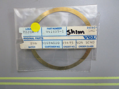 *NEW OEM* 0810 Volvo Penta Shim 941835-1
