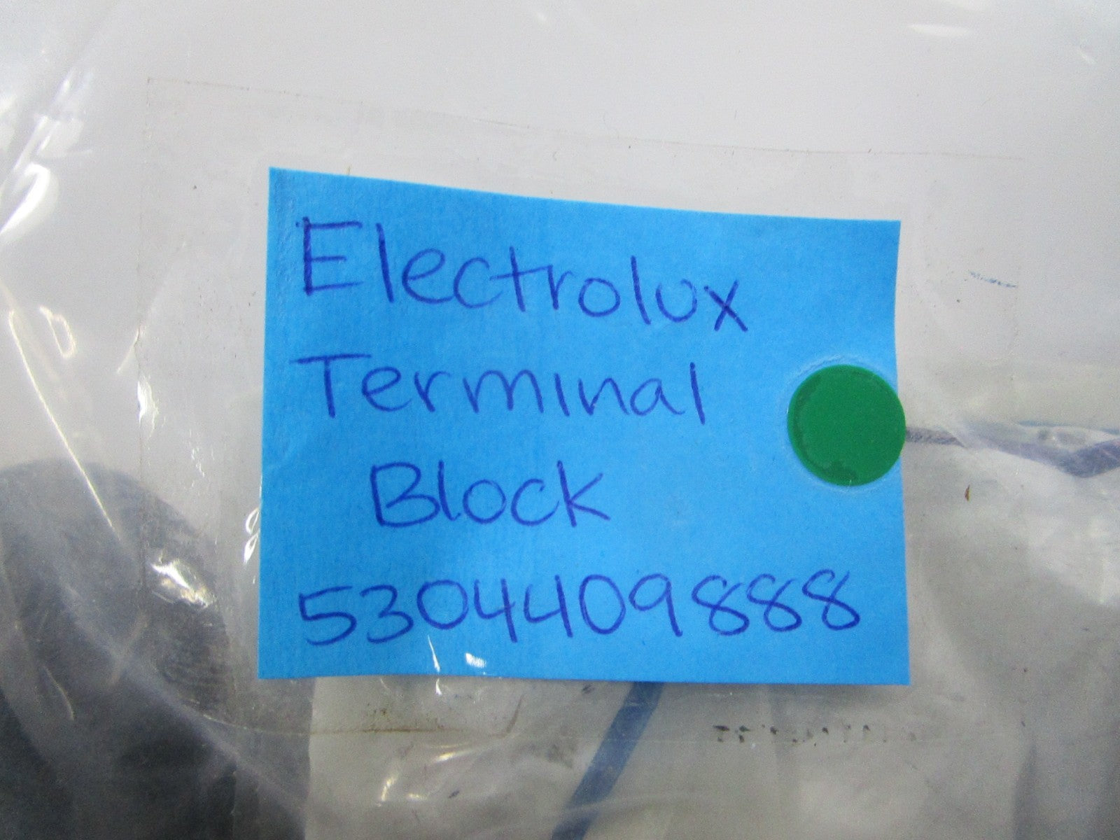 NEW OEM 5304409888 Electrolux Terminal Block 0810