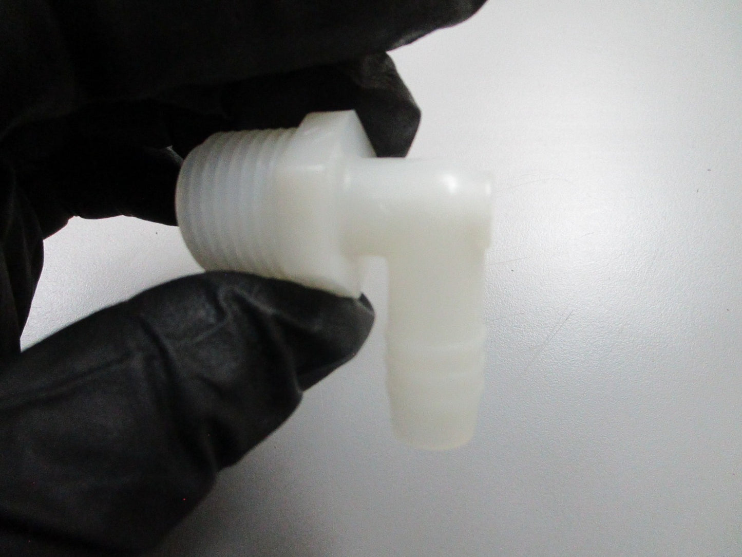 *NEW OEM* 0810 OMC Johnson Evinrude 90 Degree Nipple 360794 0360794