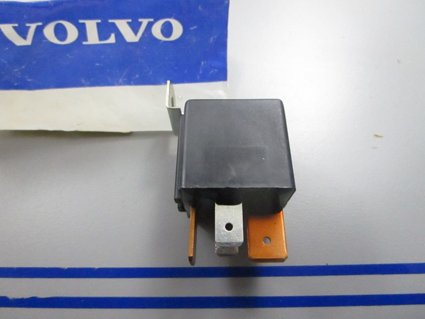 *NEW OEM* 0810 Volvo Penta Relay 873740