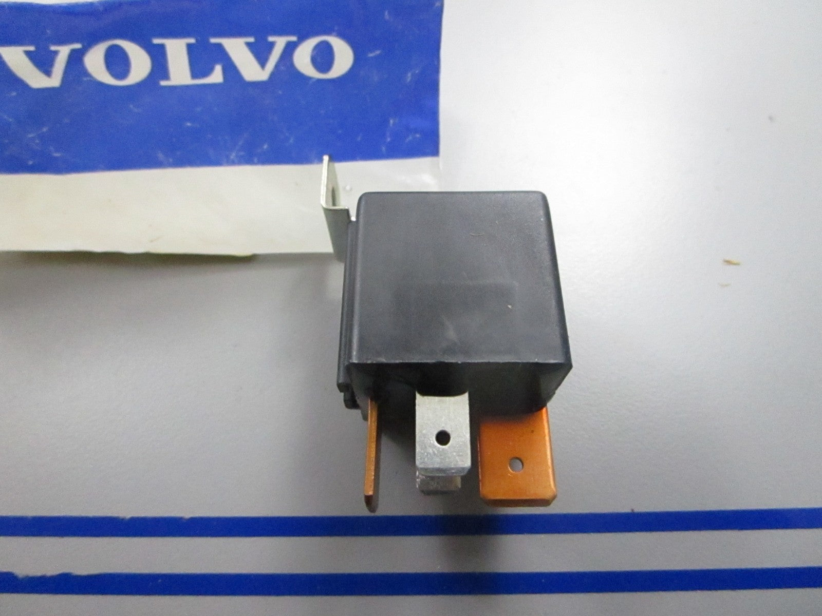 *NEW OEM* 0810 Volvo Penta Relay 873740