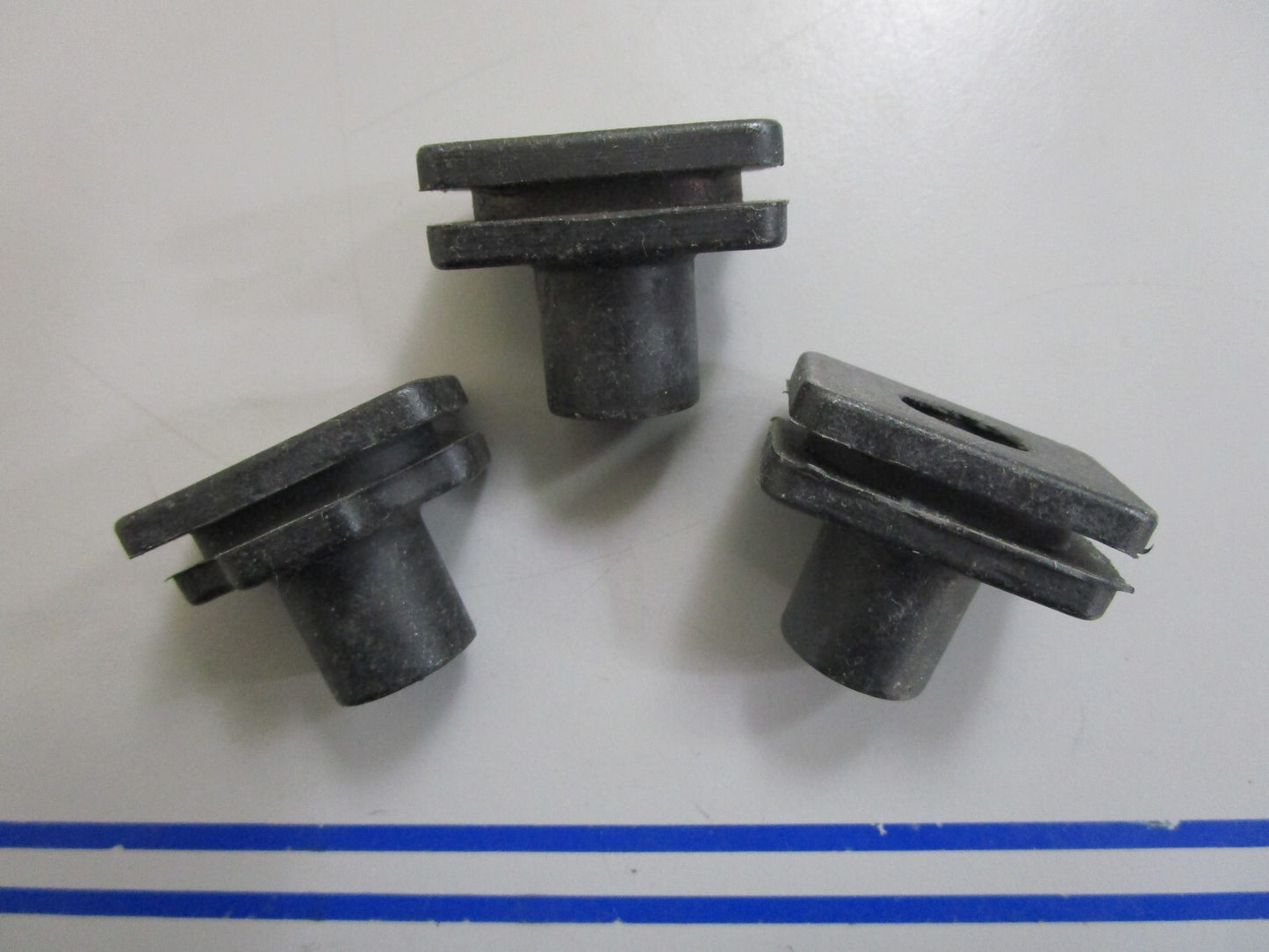 *NEW OEM* (LOT OF 3) 0810 Suzuki Grommet 39603-93900