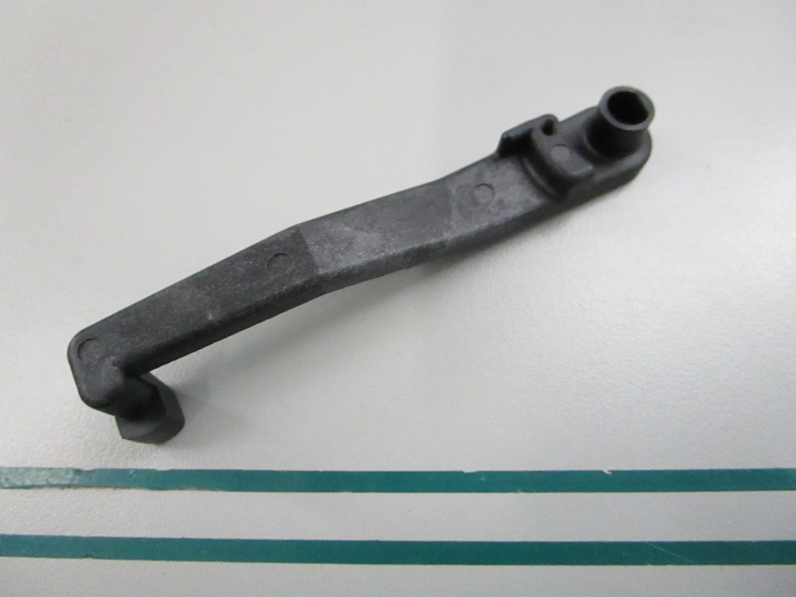NEW OEM 910152 0910152 OMC Johnson Evinrude Arm 0810