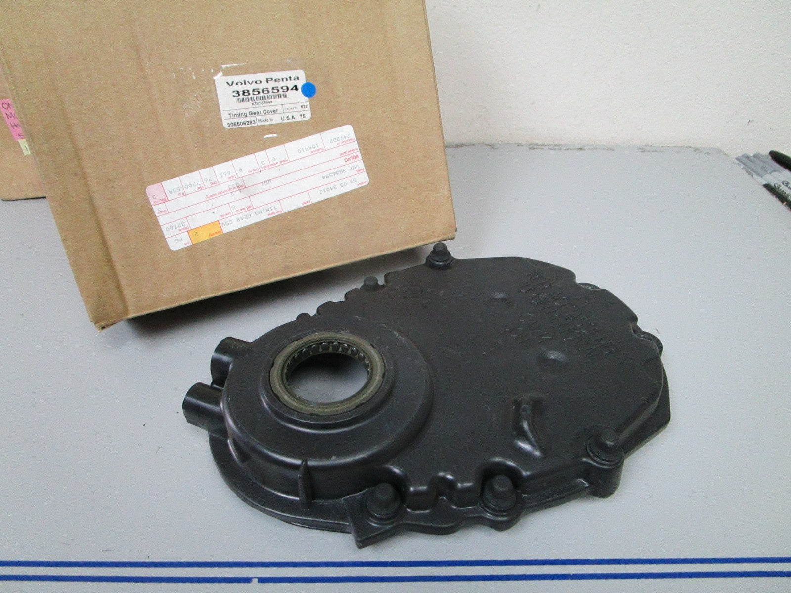 *NEW OEM* 0820 Volvo Penta Timing Gear Cover 3856594