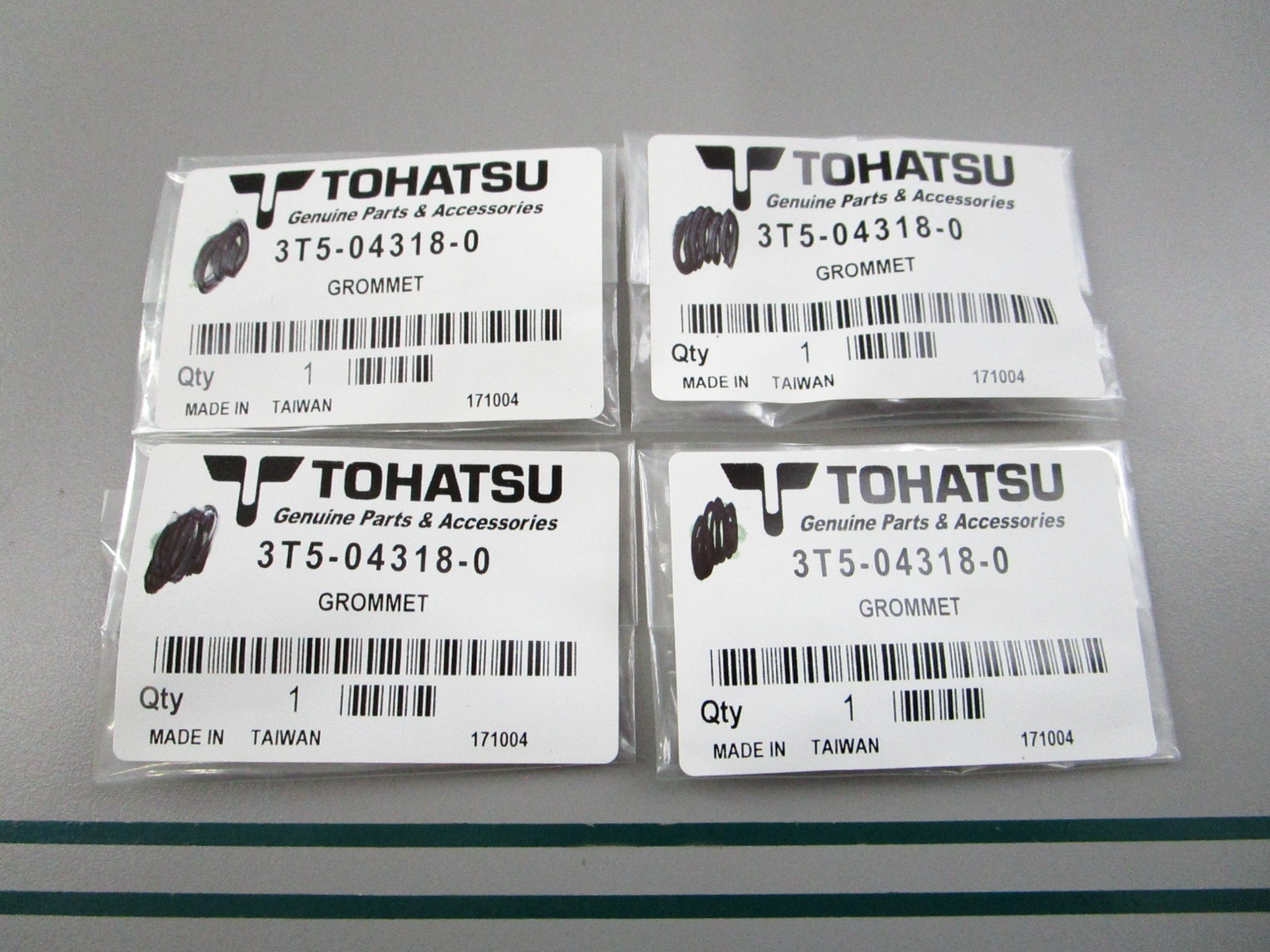NEW OEM (LOT OF 4) 3T5-04318-0 3T5043180 Tohatsu Grommet 0810