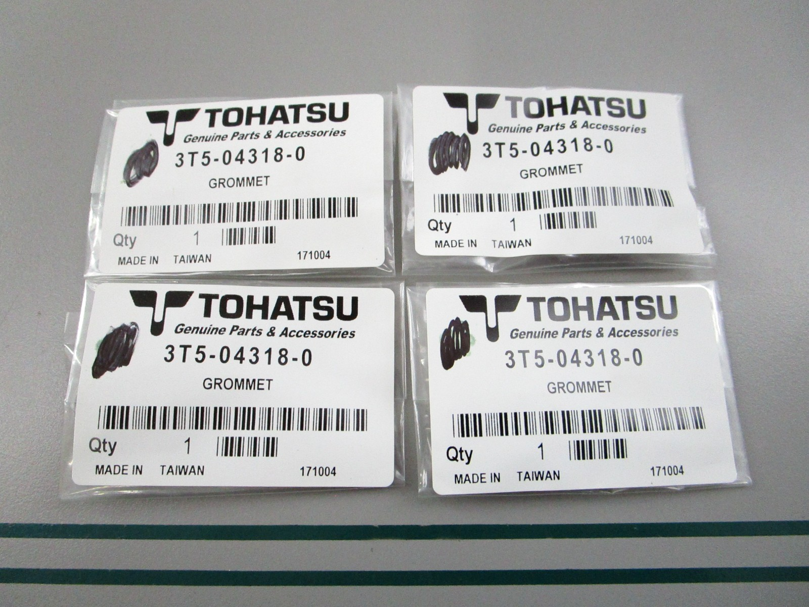 NEW OEM (LOT OF 4) 3T5-04318-0 3T5043180 Tohatsu Grommet 0810