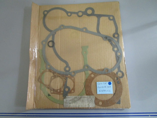 *NEW OEM* 0820 Case IH Gasket Set A189542