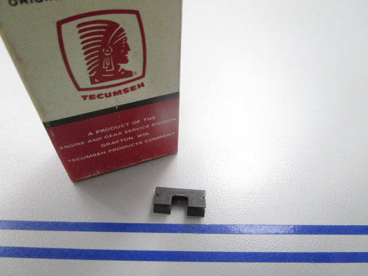 NEW OEM 570703 Tecumseh Clip  0810