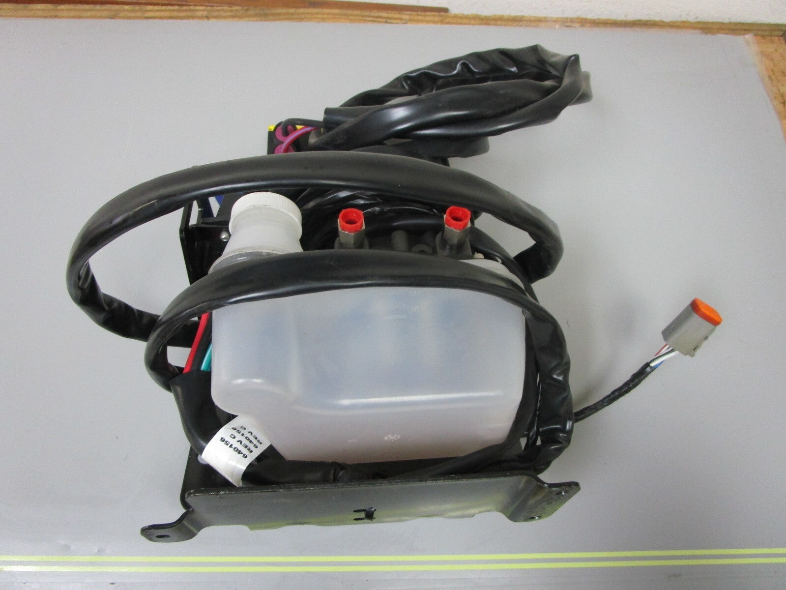 *NEW OEM* 0720 Volvo Penta Trim Pump Assembly 21831047 *1 YEAR WARRANTY*