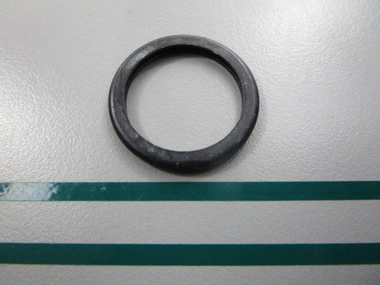 NEW OEM 339299 0339299 OMC Johnson Evinrude Thermostat Seal 0810