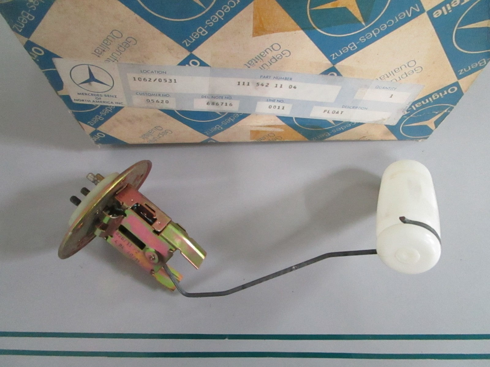NEW OEM 1115421104 Mercedes-Benz Fuel Gauge Sending Unit 0820