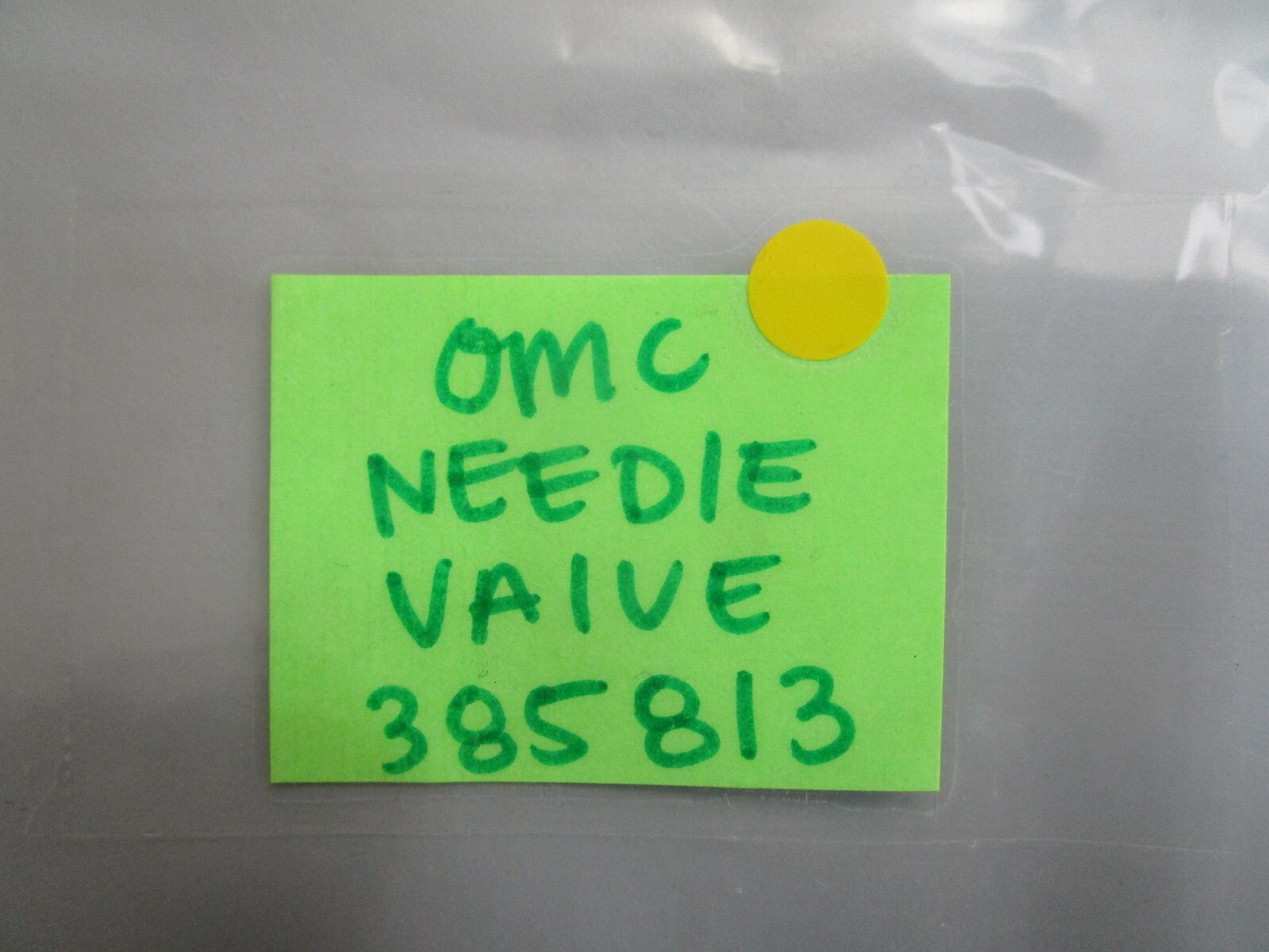 *NEW OEM* 0820 OMC Johnson Evinrude Needle Valve 385813 0385813