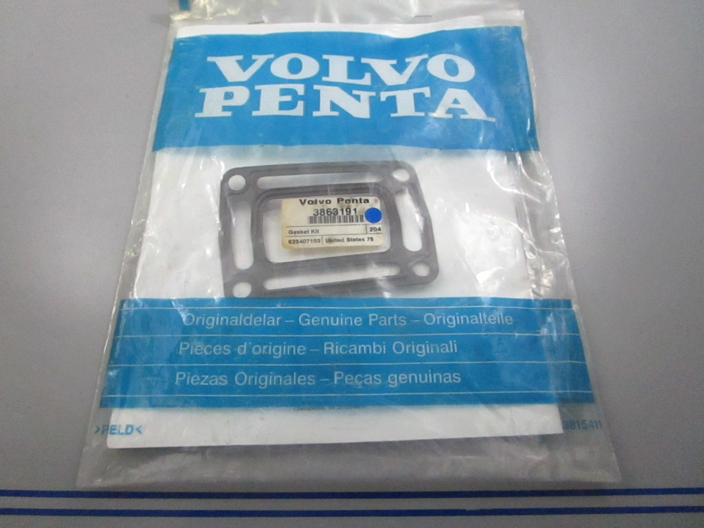 *NEW OEM* 0810 Volvo Penta Gasket Kit 3863191