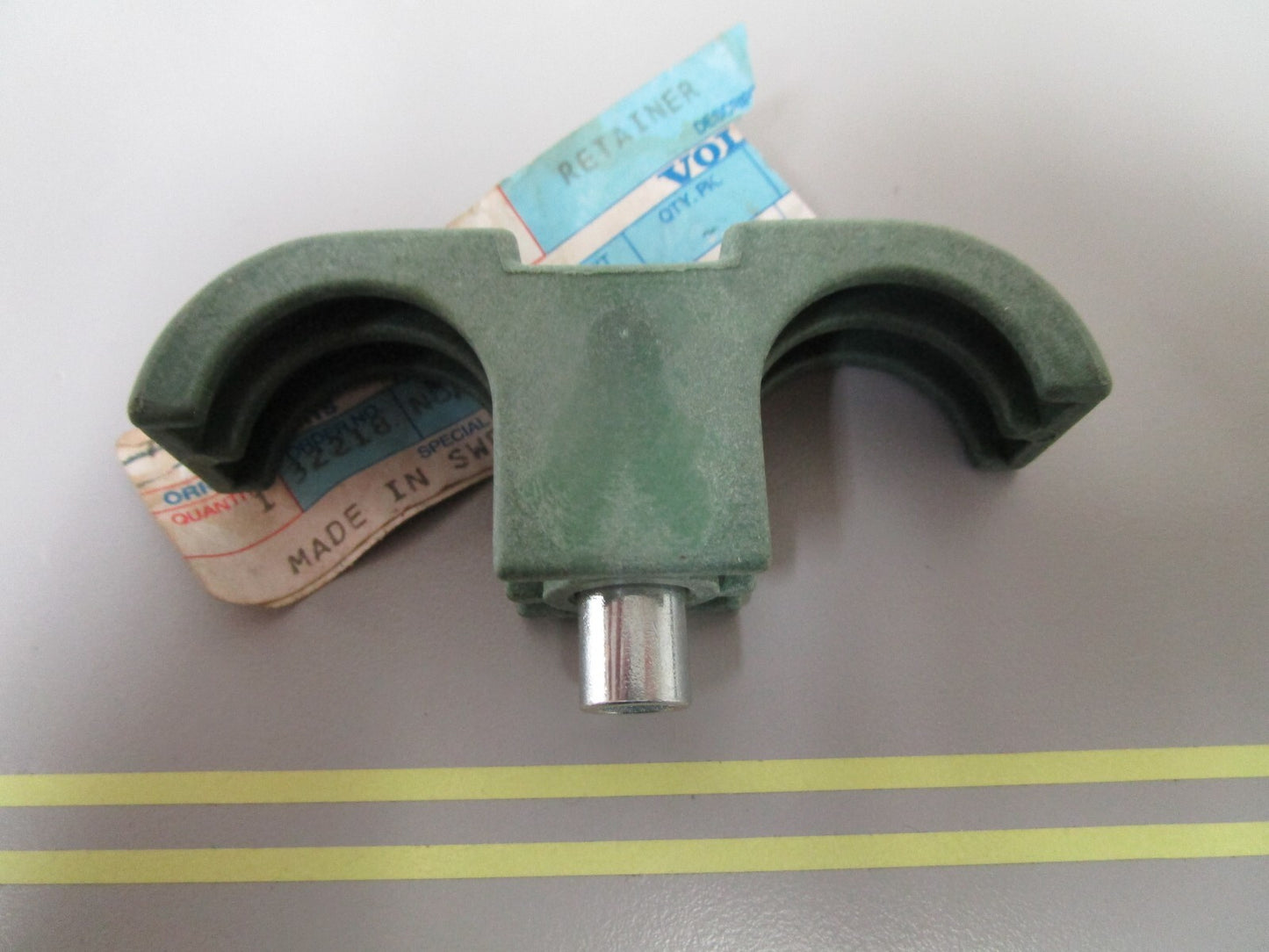 *NEW OEM* 0720 Volvo Penta Retainer 860133