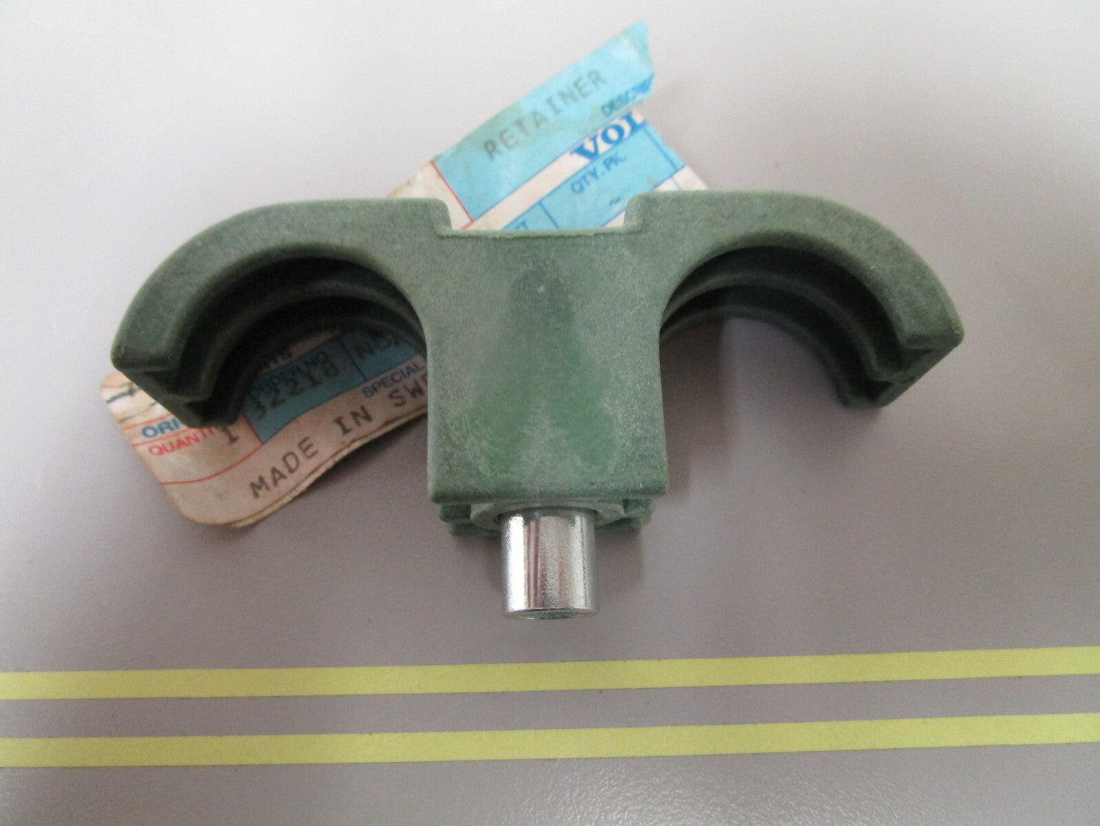 *NEW OEM* 0720 Volvo Penta Retainer 860133