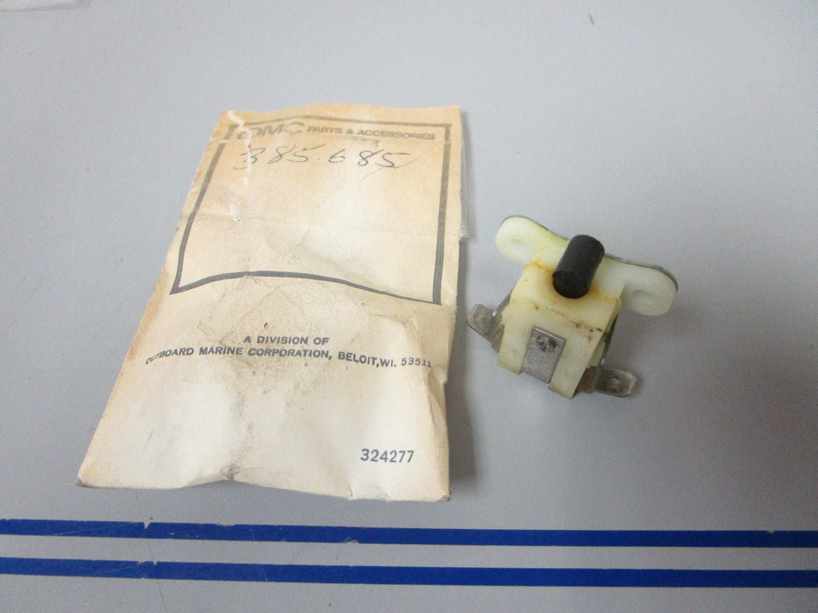 *NEW OEM* 0720 OMC Johnson Evinrude Safety Switch 385685 0385685