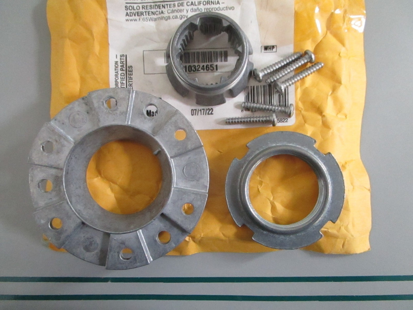 NEW OEM W10324651 Whirlpool Washer Hub Kit 0820