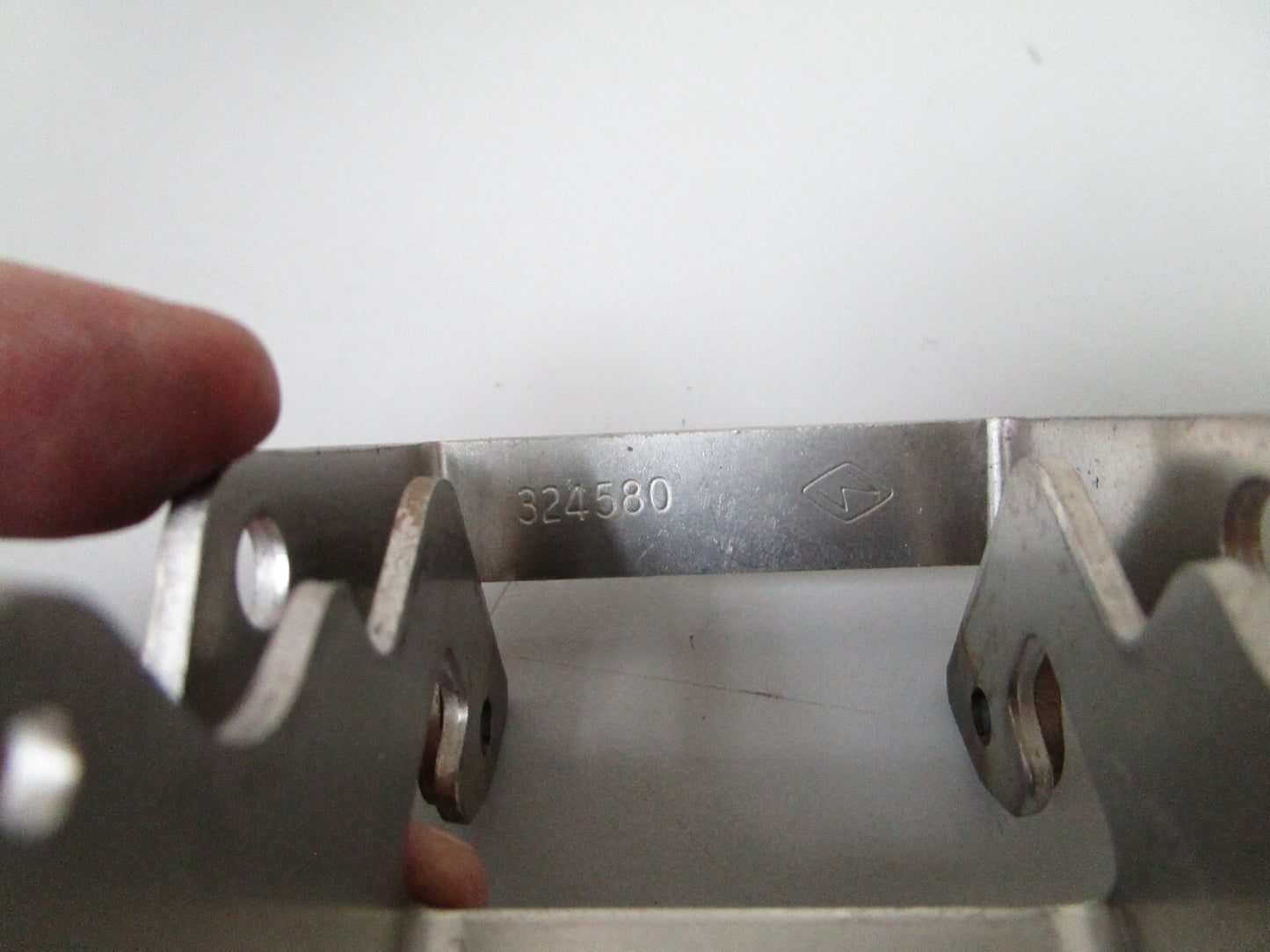 *NEW OEM* 0810 OMC Johnson Evinrude Lock Lever & Link 324580 324581