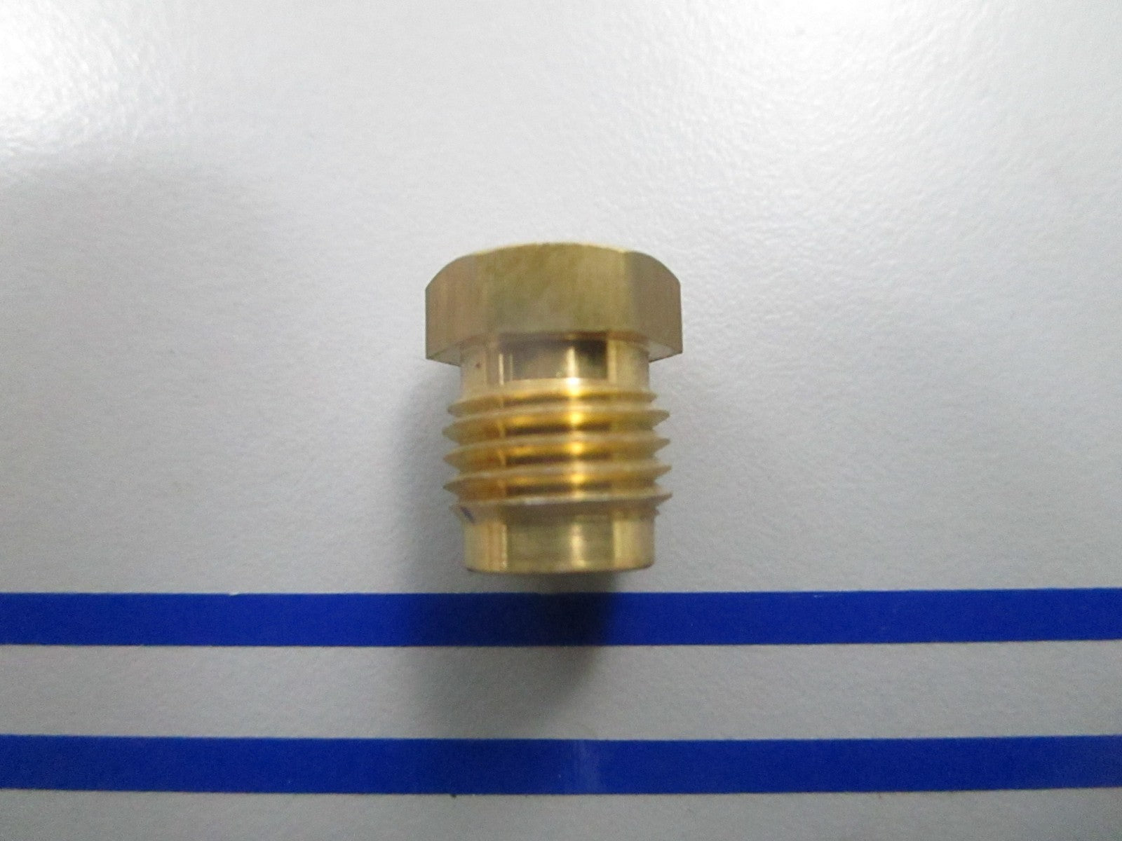 *NEW OEM* 0810 OMC Johnson Evinrude Gland Nut 300179 0300179