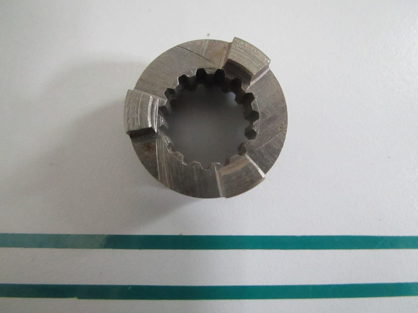 NEW OEM 52-63314 Mercury Quicksilver Clutch Dog 0820