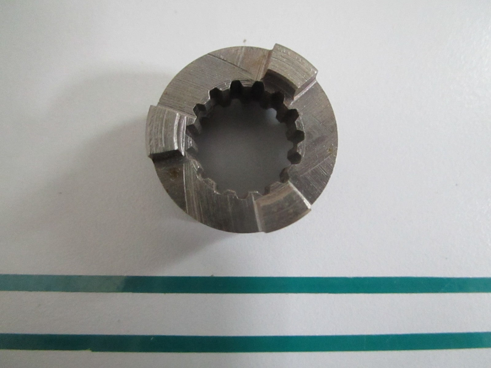 NEW OEM 52-63314 Mercury Quicksilver Clutch Dog 0820