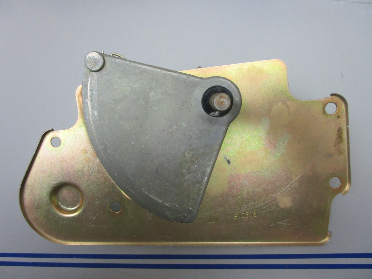 *NEW OEM* 0810 OMC Johnson Evinrude Shift Housing Cover Ay 982761 982763 982762