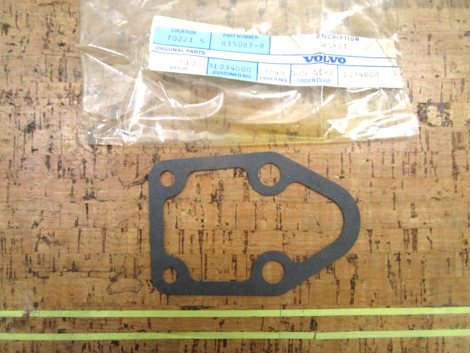 *NEW OEM* 0750 Volvo Penta GASKET 835087