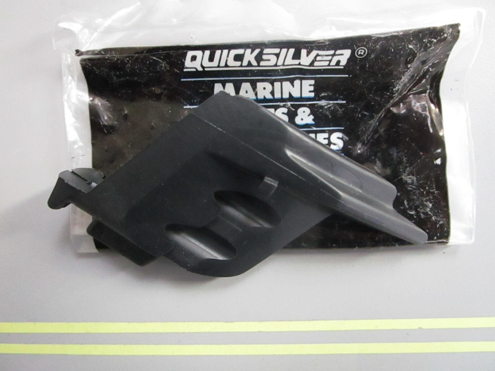 *NEW OEM* 0810 Mercury Quicksilver Grommet 121532