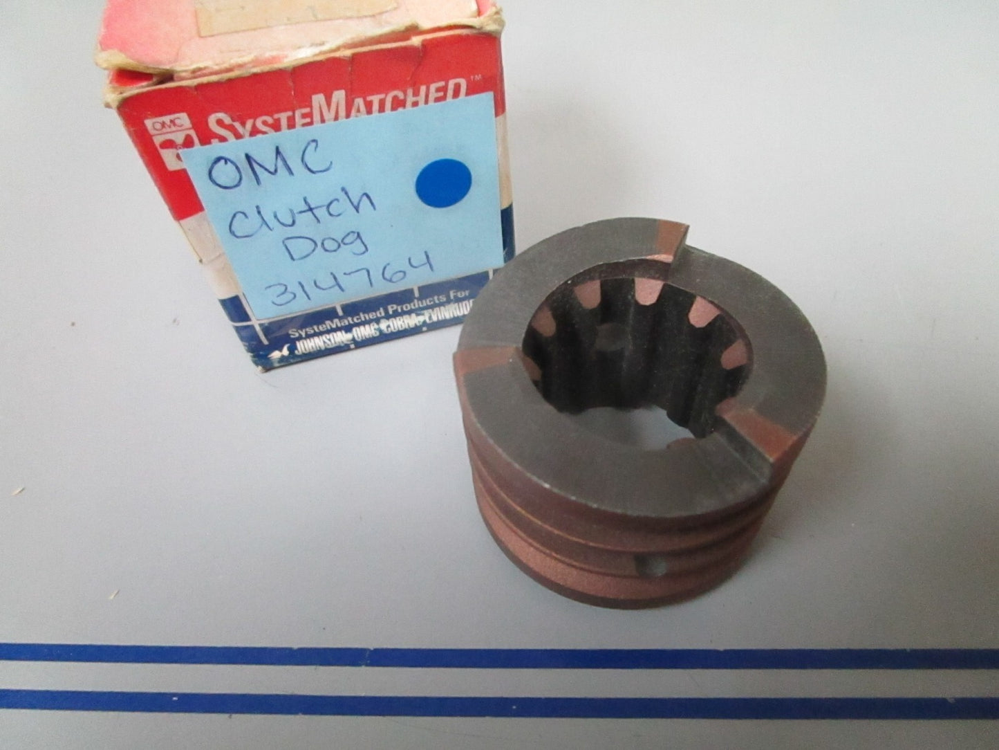*NEW OEM* 0810 OMC Johnson Evinrude Clutch Dog 314764 0314764