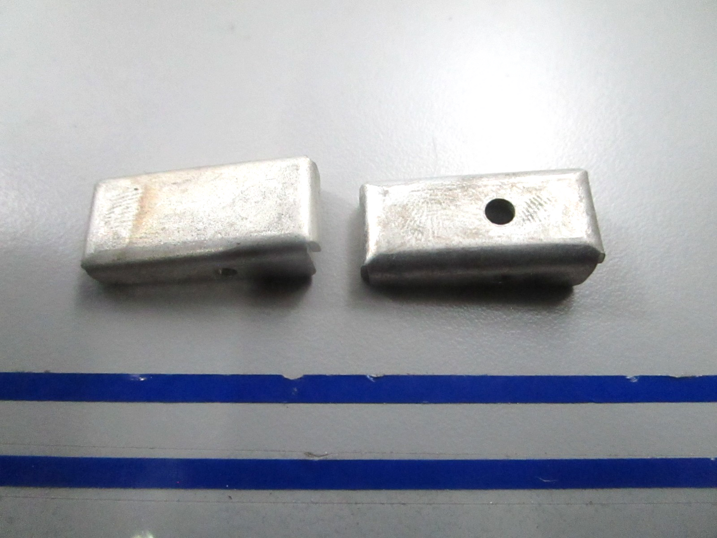 *NEW OEM* (LOT OF 2) 0810 OMC Johnson Evinrude Lock 301830 0301830