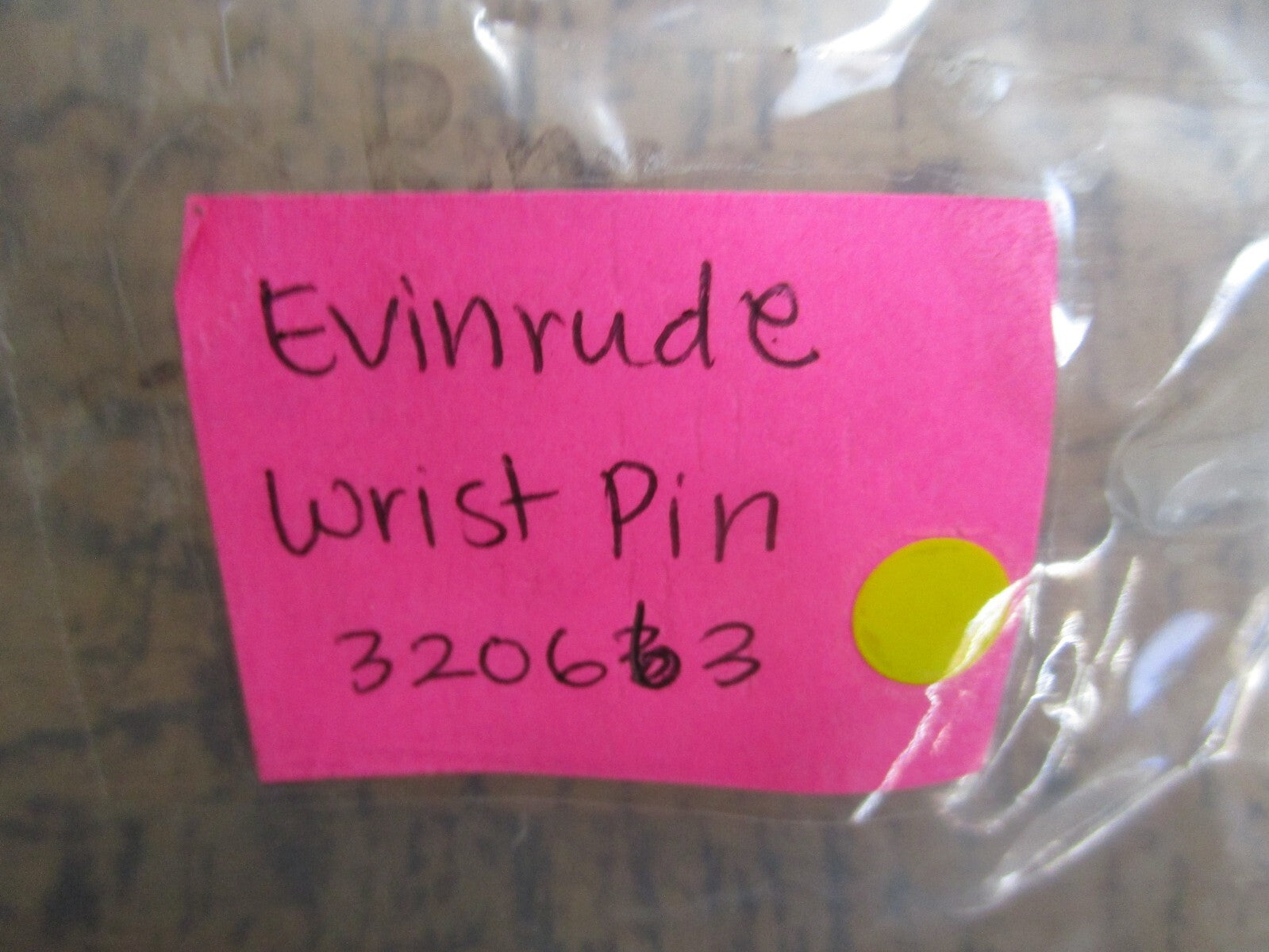 *NEW OEM* 0810 OMC Johnson Evinrude Wrist Pin 320663 0320663