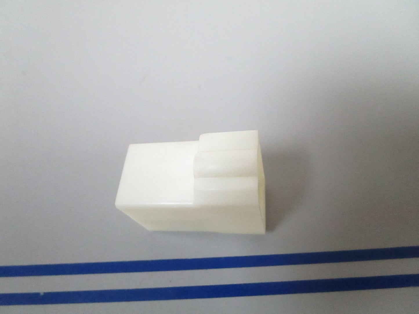 *NEW OEM* 0810 Volvo Penta Housing 948855