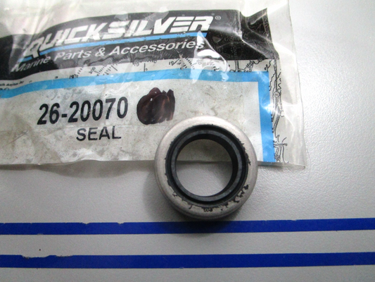 *NEW OEM* 0810 Mercury Quicksilver Seal 26-20070