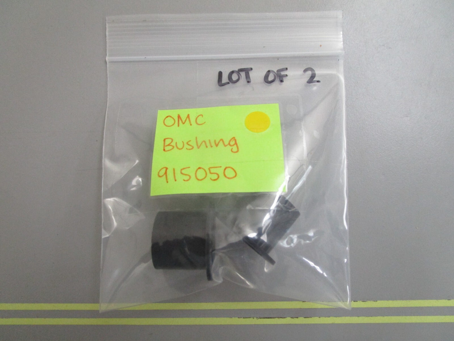 *NEW OEM* (LOT OF 2) 0810 OMC Johnson Evinrude Bushing 915050 0915050