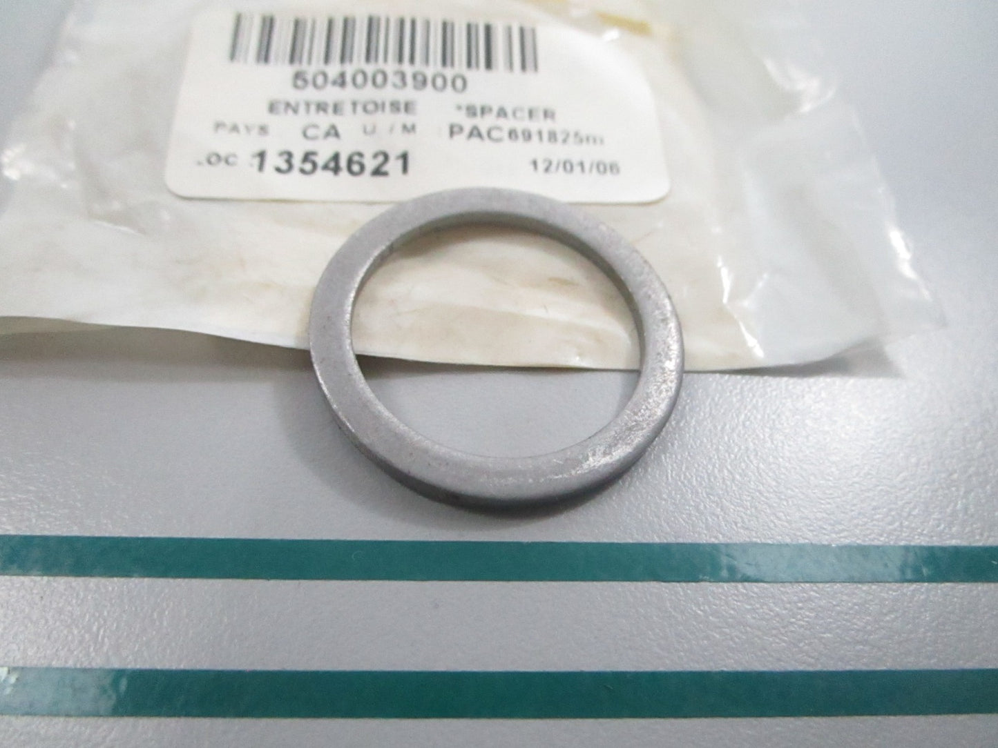 NEW 504003900 Ski-Doo Spacer 0810
