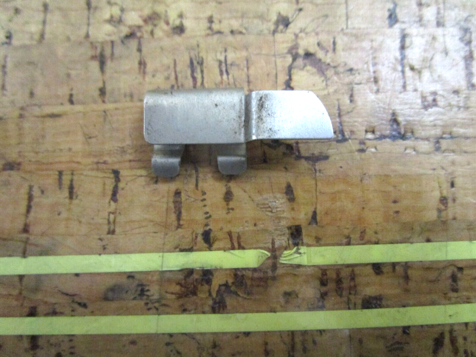 *NEW OEM* 0750 OMC Johnson Evinrude SPRING CLIP 316362 0316362