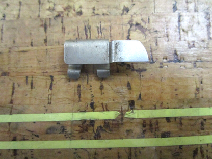 *NEW OEM* 0750 OMC Johnson Evinrude SPRING CLIP 316362 0316362