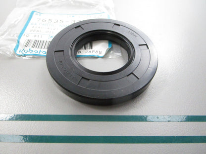 NEW OEM 76535-33530 Kubota Oil Seal 0810