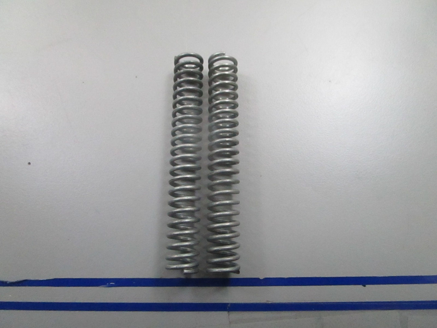 *NEW OEM* (LOT OF 2) 0810 Arctic Cat Compression Spring 0123-407