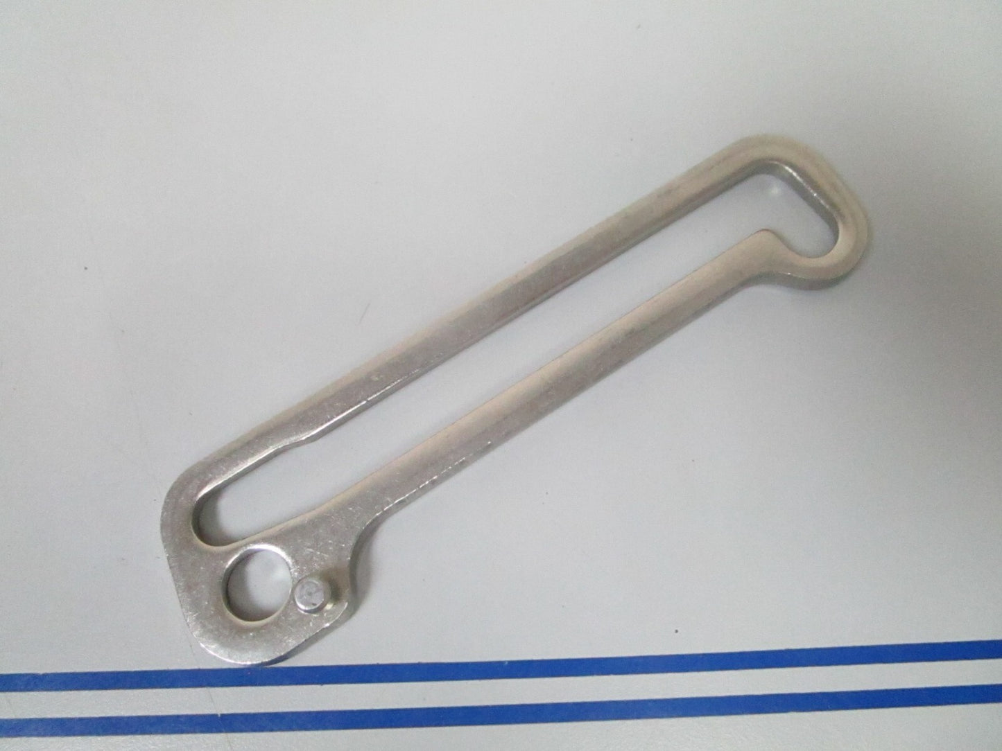 *NEW OEM* 0810 OMC Johnson Evinrude Port Side Tilt Lock Assembly 387667 0387667