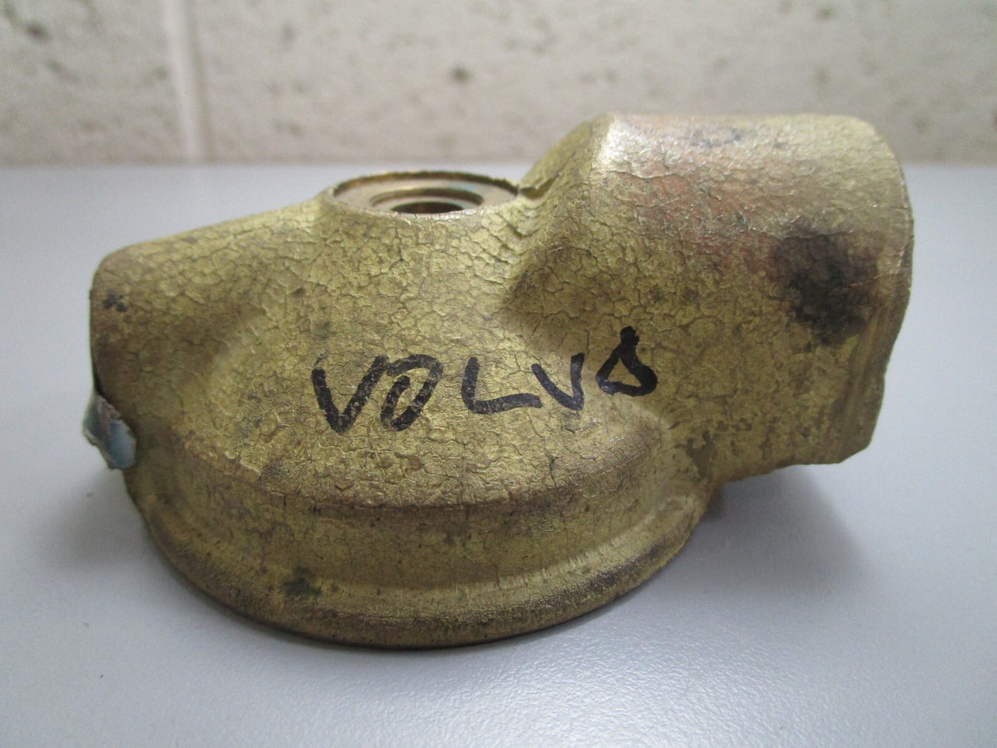 *NEW OEM* 0820 Volvo Penta Oil Cooler End Cover 831044