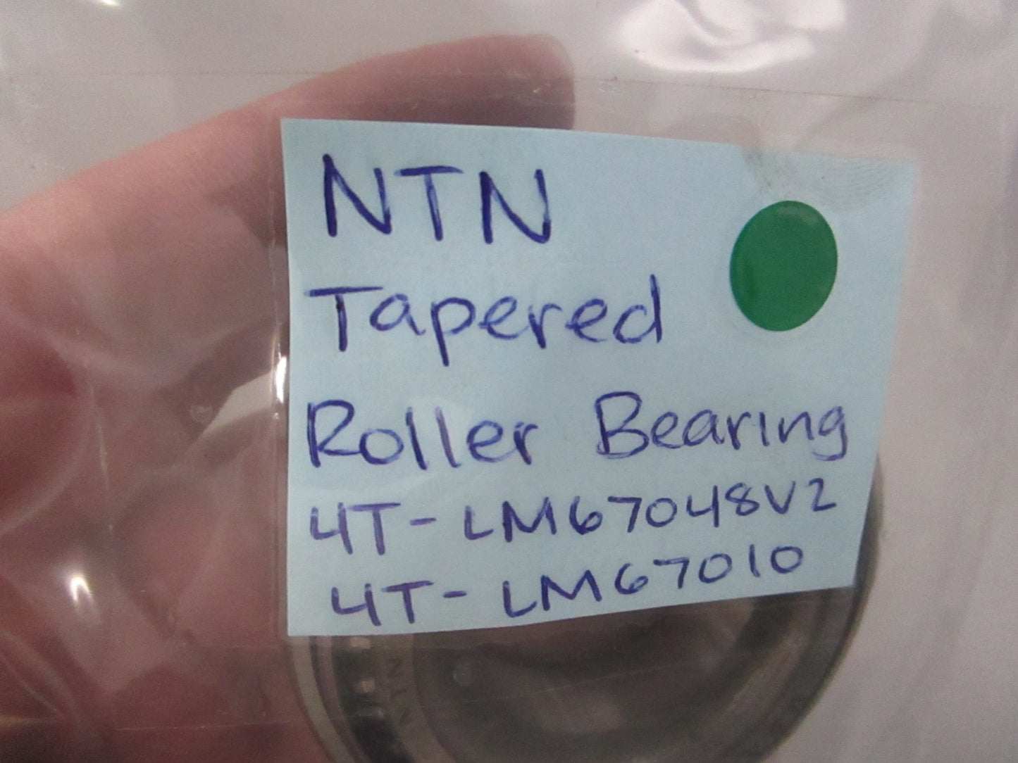 NEW 4T-LM67048V2 4T-LM67010 NTN Tapered Roller Bearing 0810