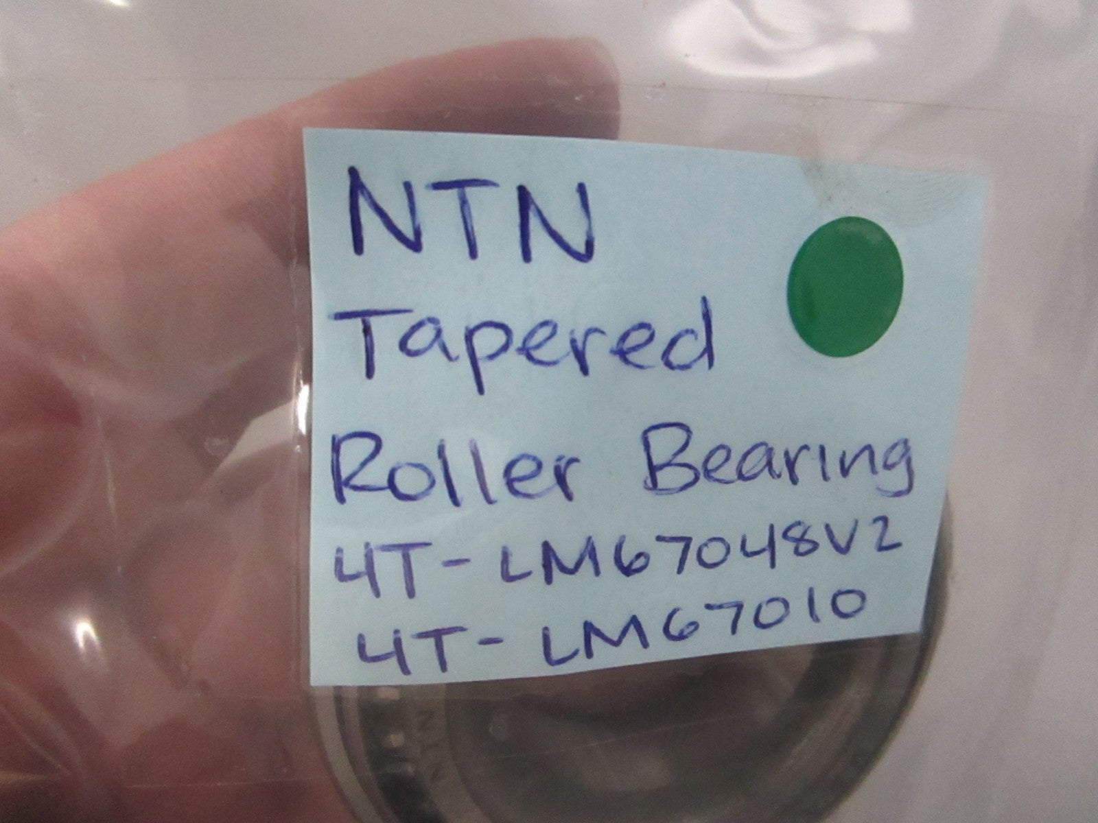 NEW 4T-LM67048V2 4T-LM67010 NTN Tapered Roller Bearing 0810