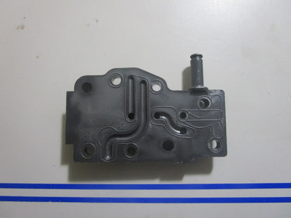 *NEW OEM* 0810 OMC Johnson Evinrude Carburetor Body Assembly 437985 0437985